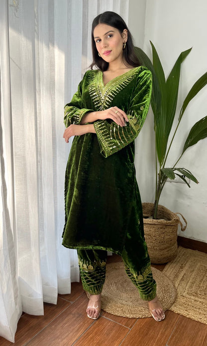 Mehendi Green Velvet Suit with Flowing Dupatta