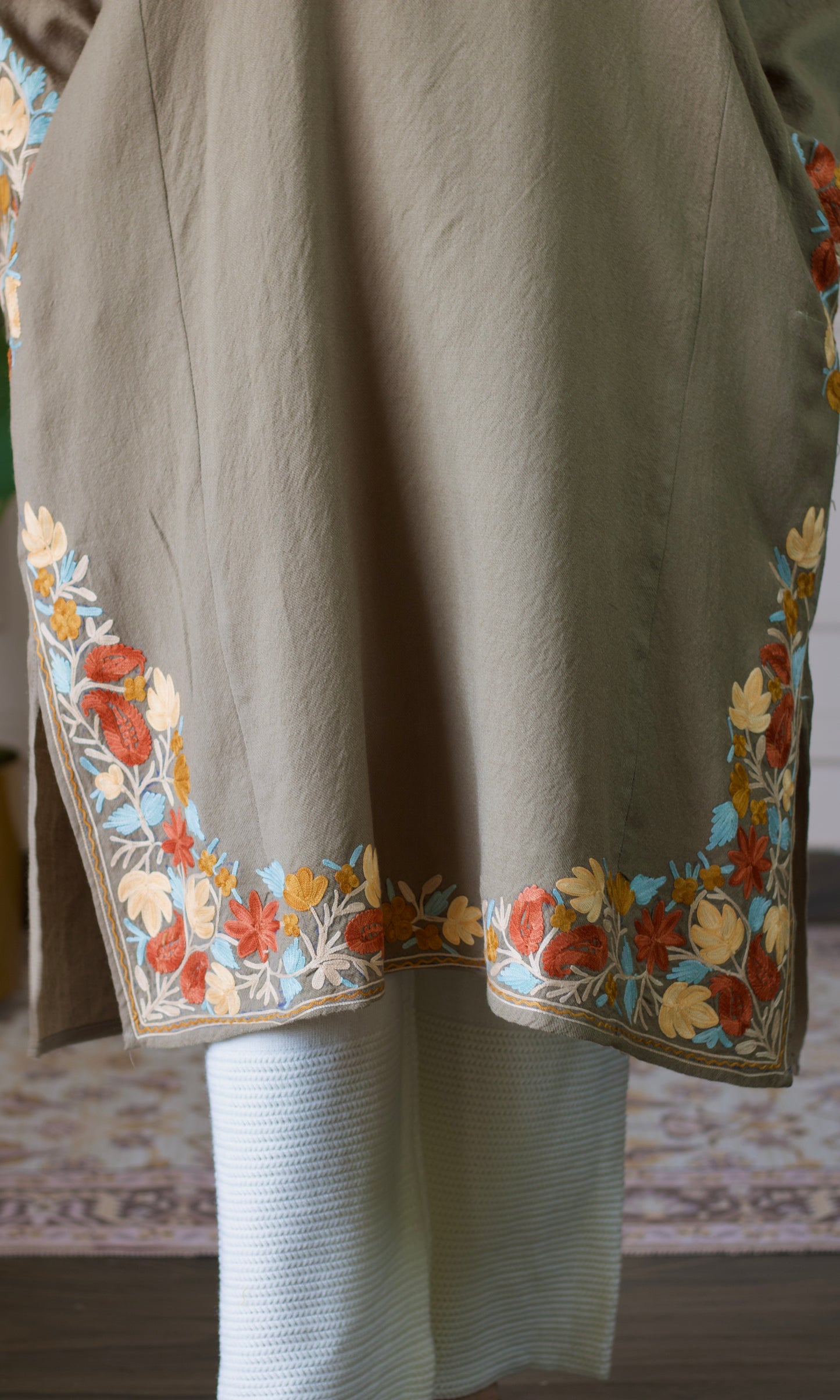 Beige Aari Embroidered Wool Pheran