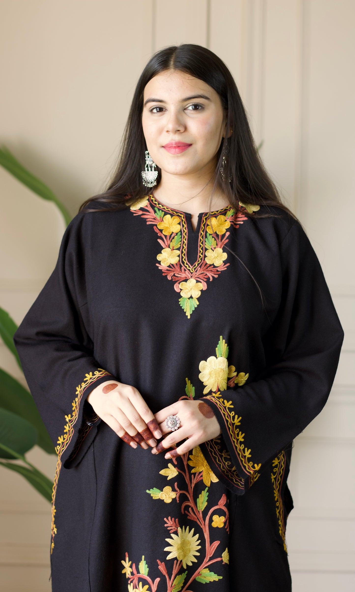 Saffron Glow Aari Embroidered Black Fine Cashmilon Pheran