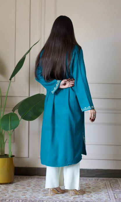 Golden Leaf Aari Embroidered Sea Green Fine Cashmilon Pheran