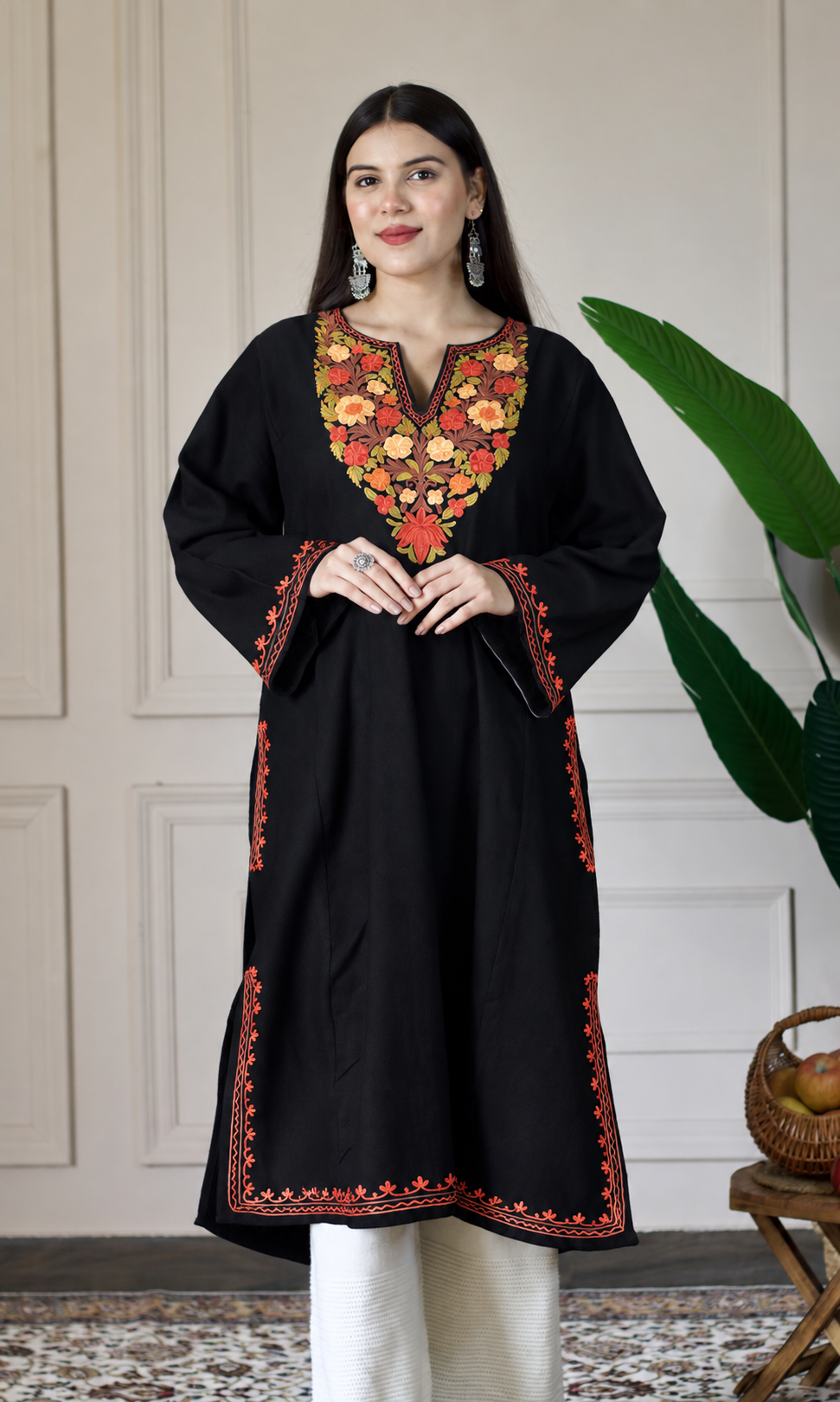 Ember Rose Black Aari Embroidered Fine Cashmilon Pheran