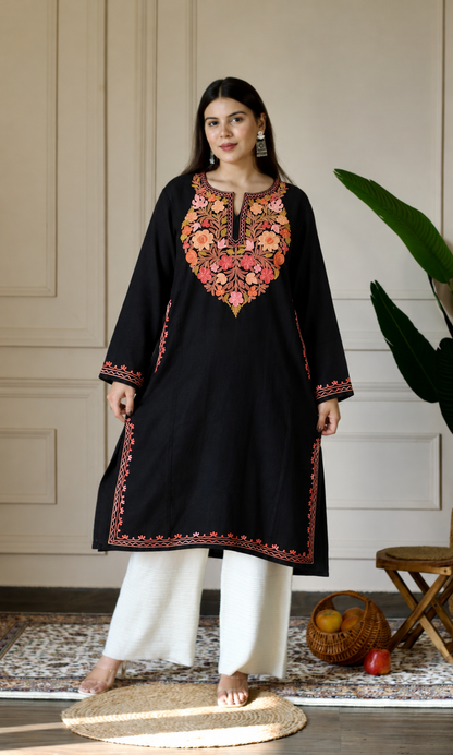 Black Saffron Bloom Aari Embroidered Fine Cashmilon Pheran