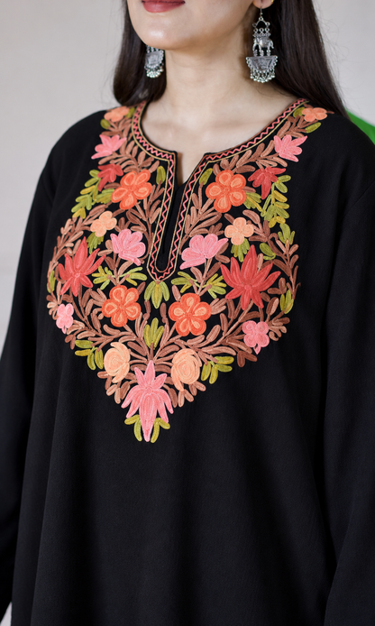 Black Saffron Rose Aari Embroidered Fine Cashmilon Pheran