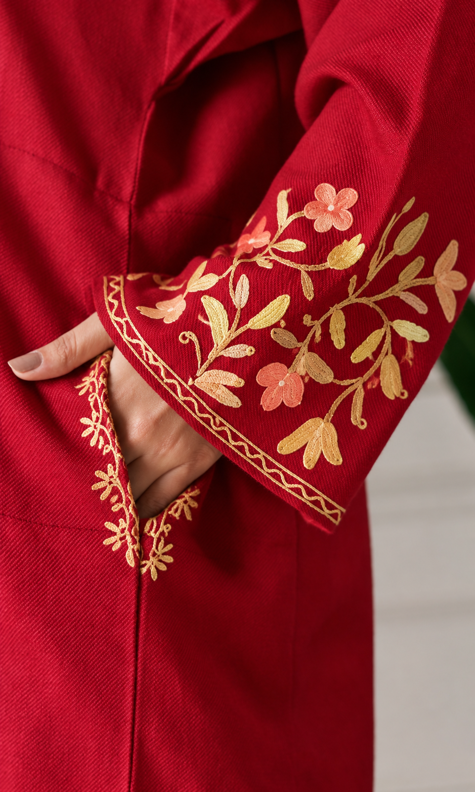 Maroon Rose Gold Aari Embroidered Fine Cashmilon Pheran