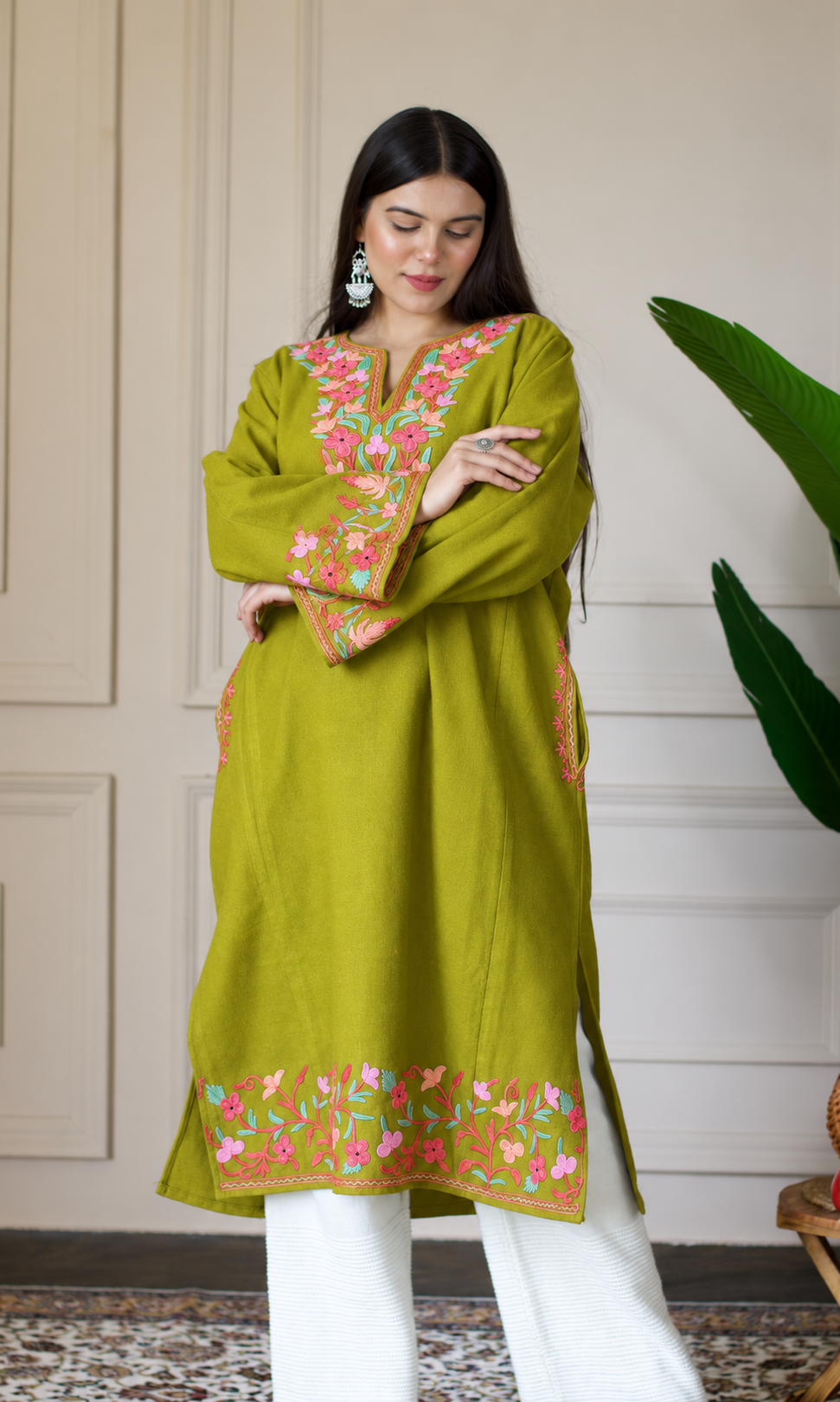 Lime Rosé Garden Aari Embroidered Fine Cashmilon Pheran