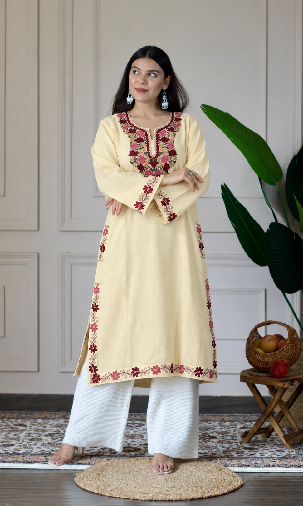 Pastel Yellow Bloom Aari Embroidered Fine Cashmilon Pheran
