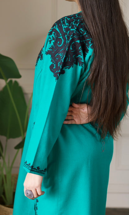 Sea Green Black Bloom Aari Embroidered Fine Cashmilon Pheran