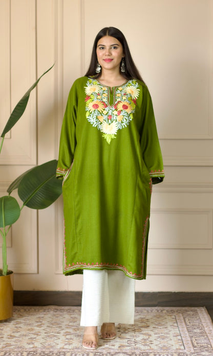 Mehendi Aari Embroidered Fine Cashmilon Pheran