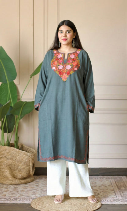 Peach Rose Bloom Grey Aari Embroidered Fine Cashmilon Pheran