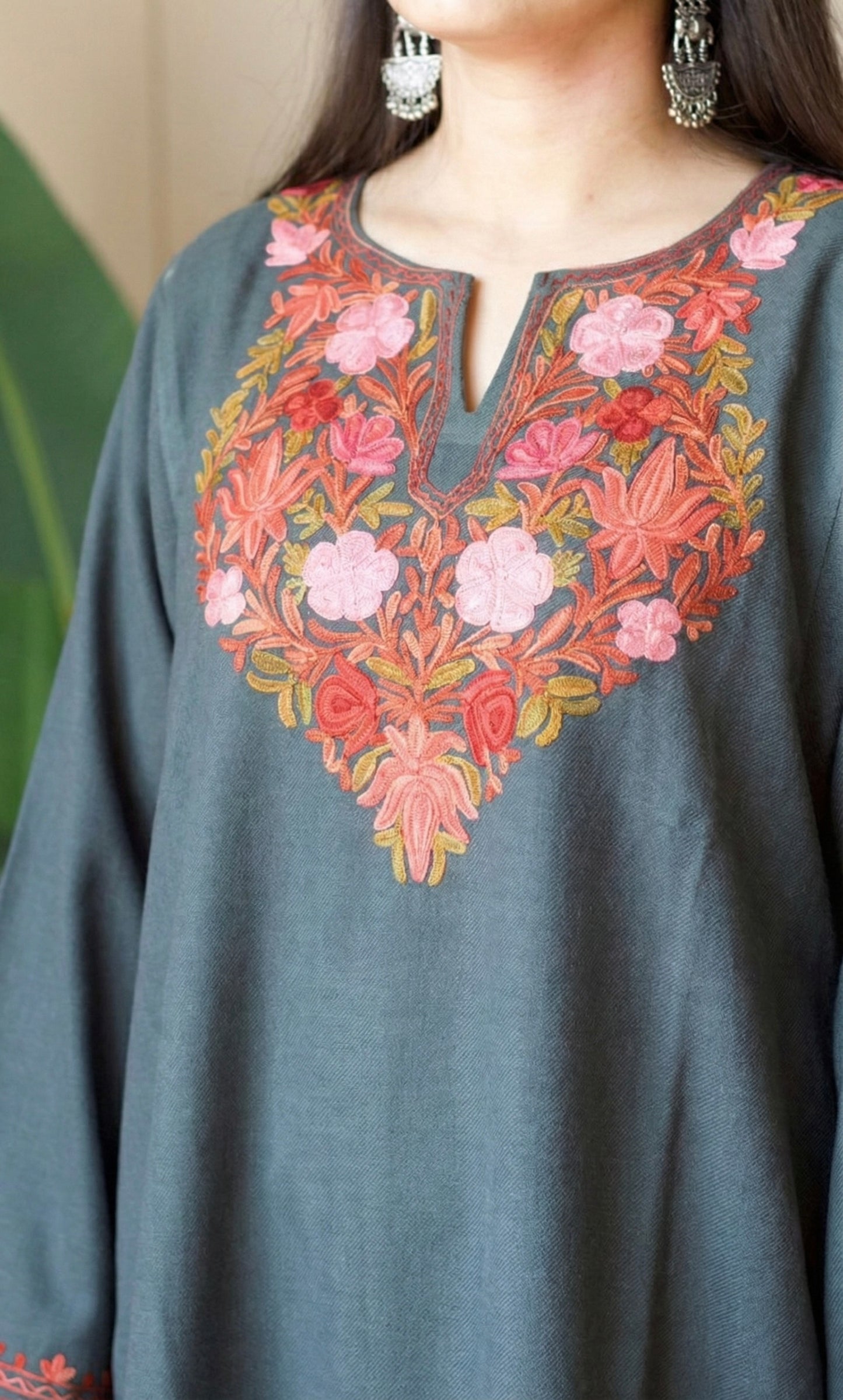 Peach Rose Bloom Grey Aari Embroidered Fine Cashmilon Pheran