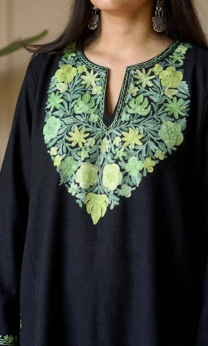 Black Emerald Bloom Aari Embroidered Fine Cashmilon Pheran
