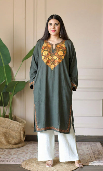 Golden Ember Grey Aari Embroidered Fine Cashmilon Pheran