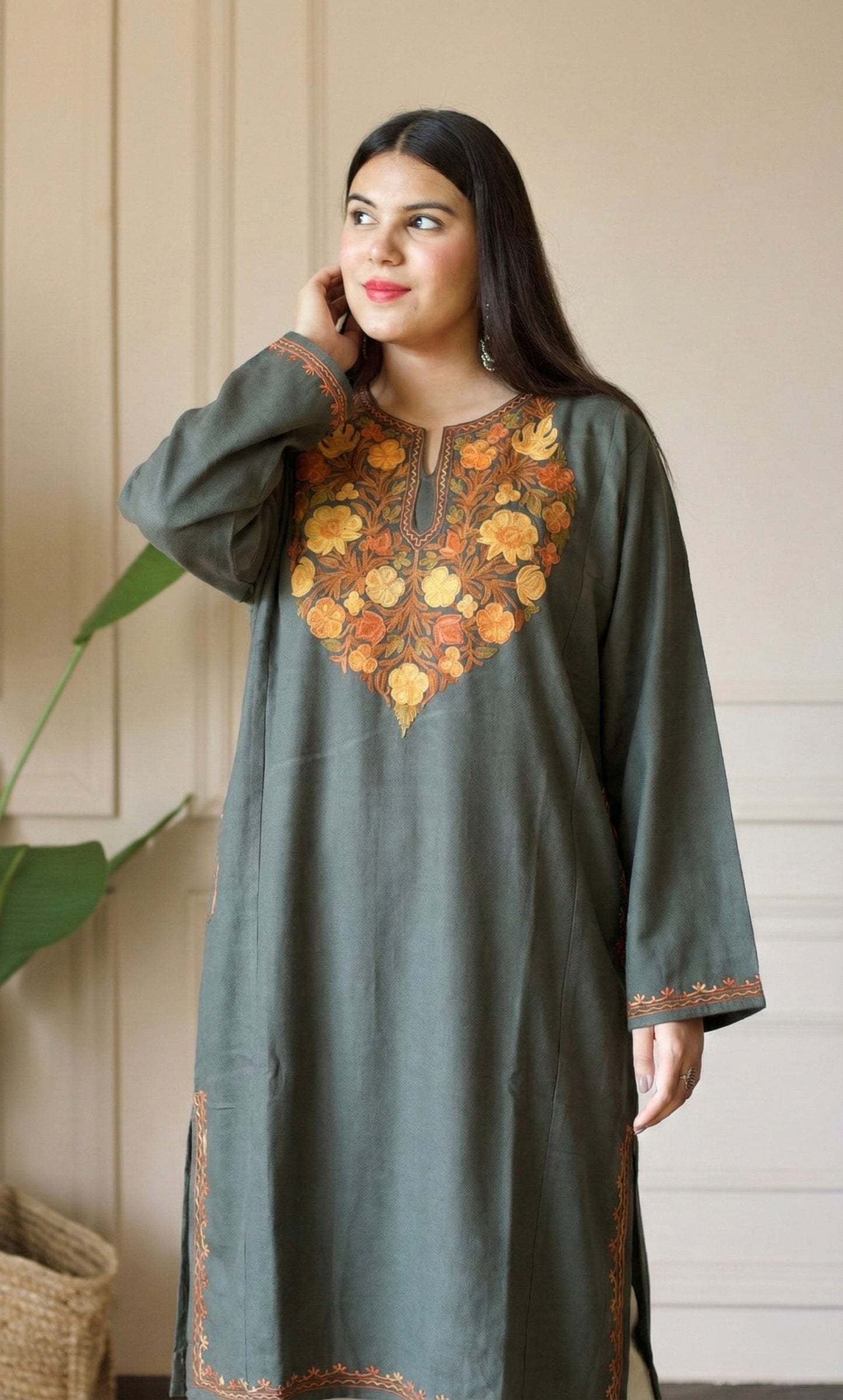 Golden Ember Grey Aari Embroidered Fine Cashmilon Pheran