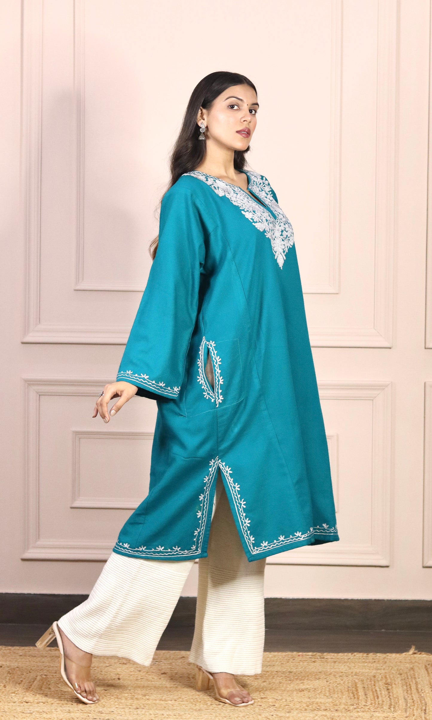 Deep Sea Zari Embroidered Cashmilon Pheran