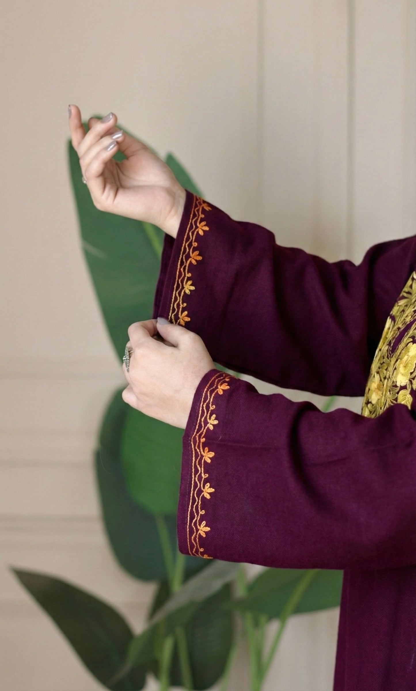 Wine Sage Gold Aari Embroidered Fine Cashmilon Pheran