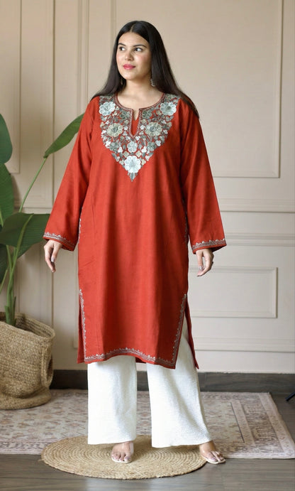Red Mint Aari Embroidered Fine Cashmilon Pheran