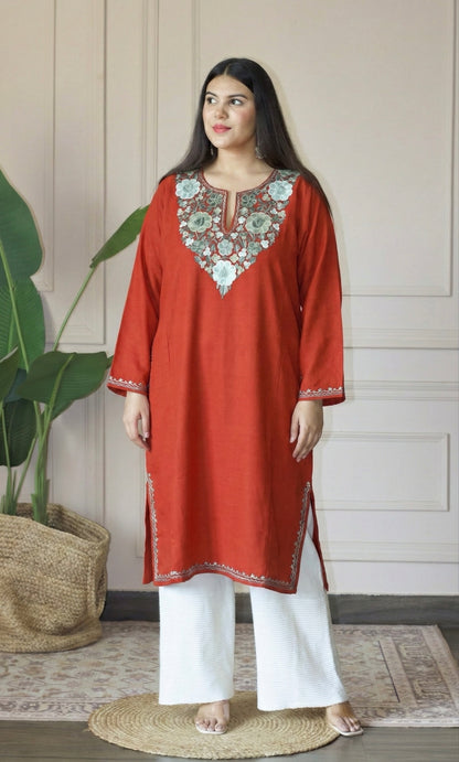 Red Mint Aari Embroidered Fine Cashmilon Pheran