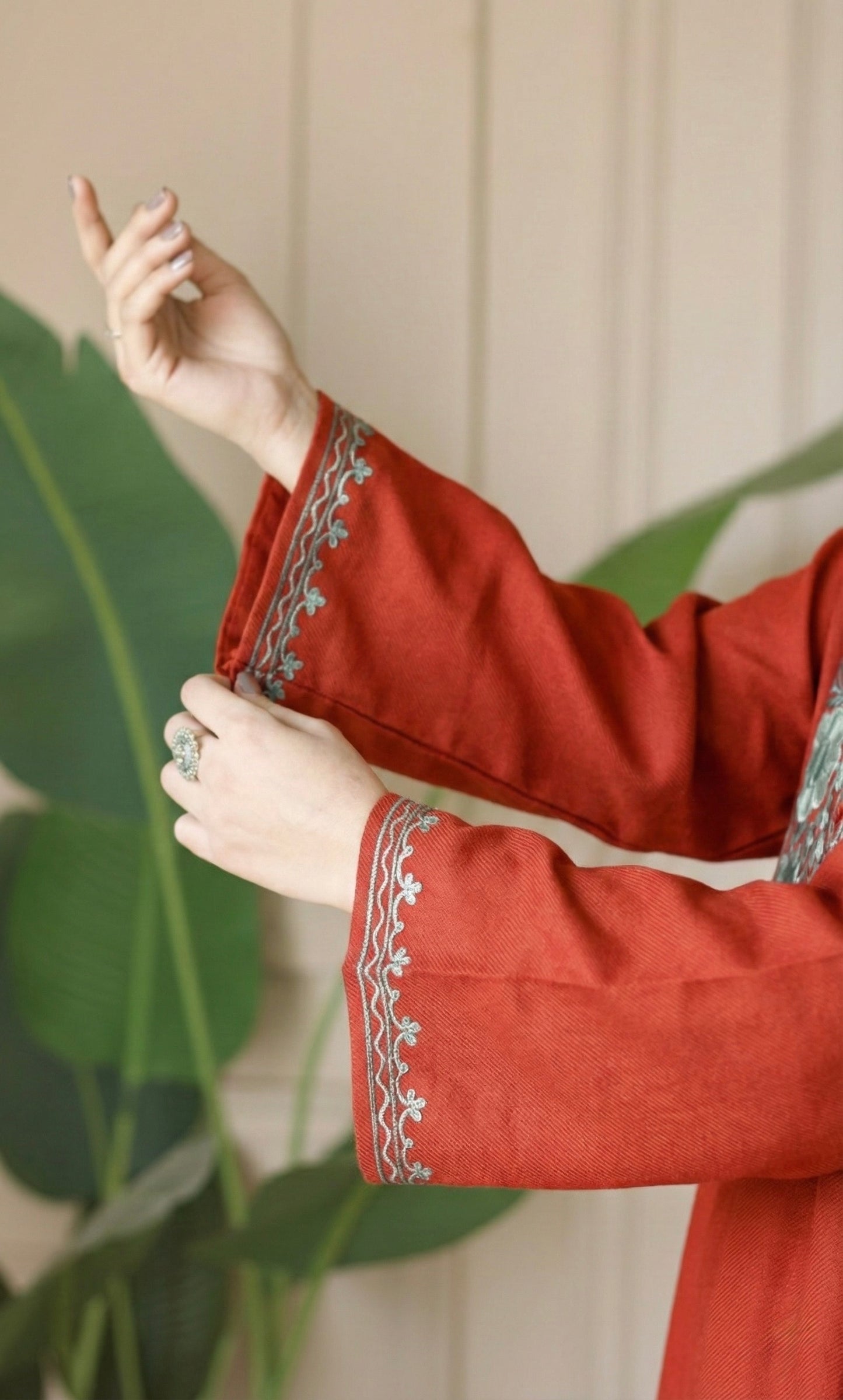 Red Mint Aari Embroidered Fine Cashmilon Pheran