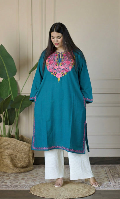 Sea Green Rose Aari Embroidered Fine Cashmilon Pheran