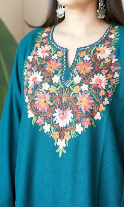 Sea Green Vibrant Aari Embroidered Fine Cashmilon Pheran