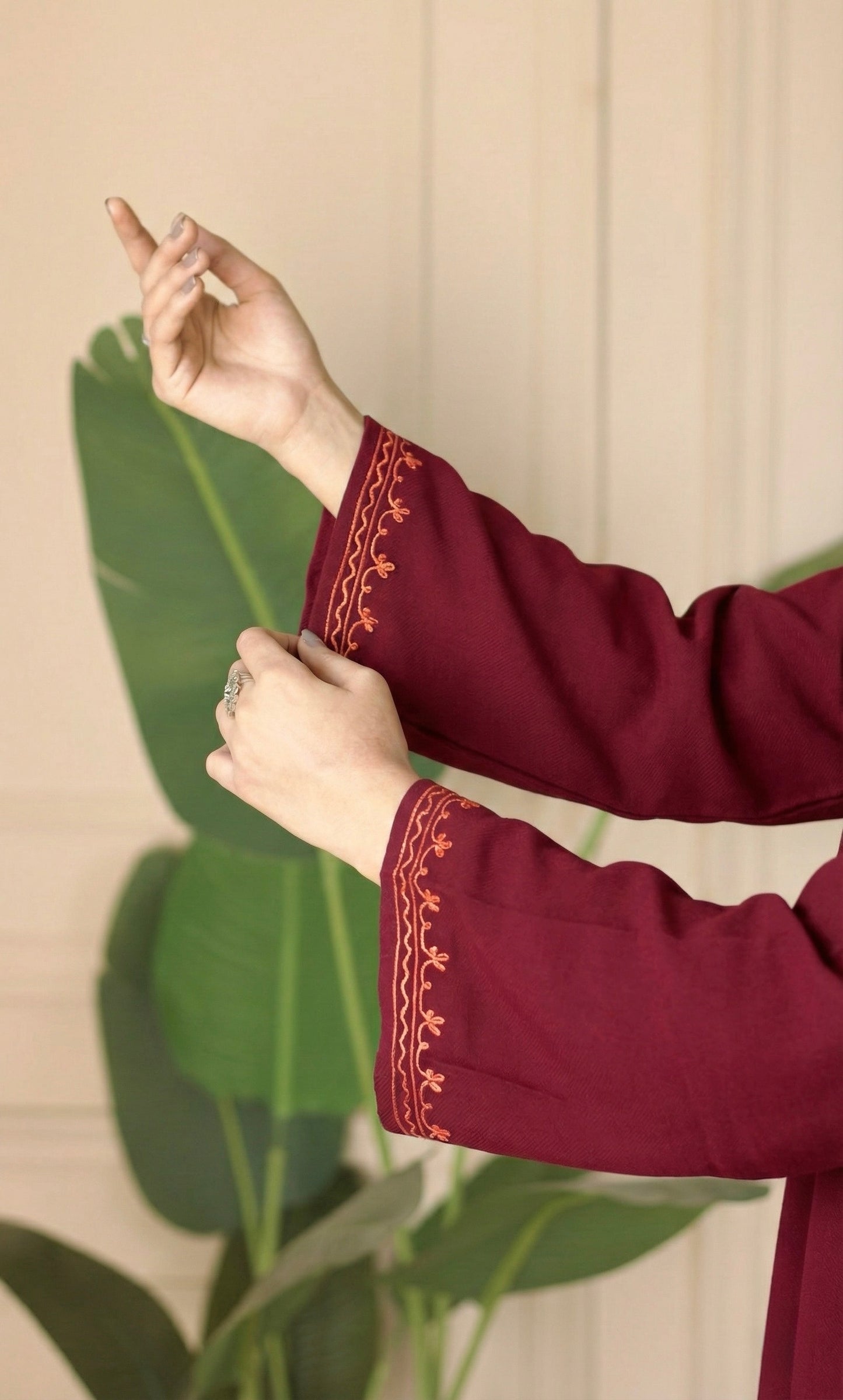 Amber Flame Maroon Aari Embroidered Fine Cashmilon Pheran