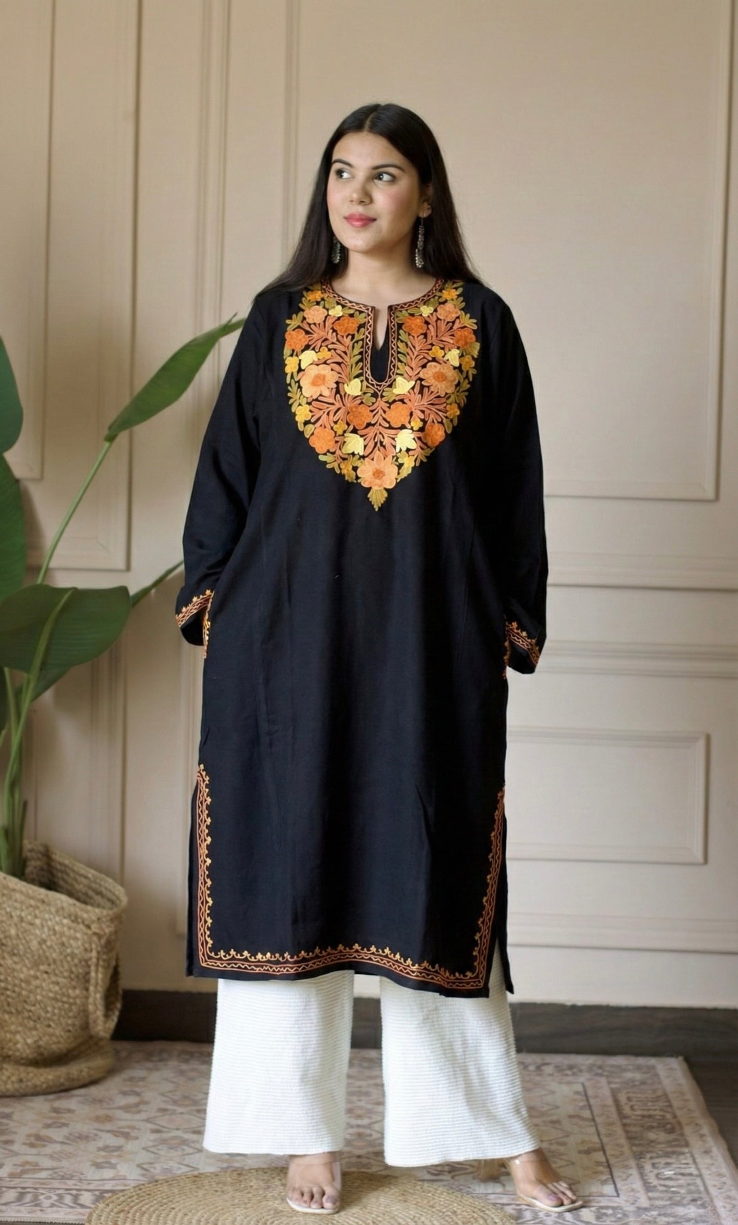 Ember Bloom Black Aari Embroidered Fine Cashmilon Pheran