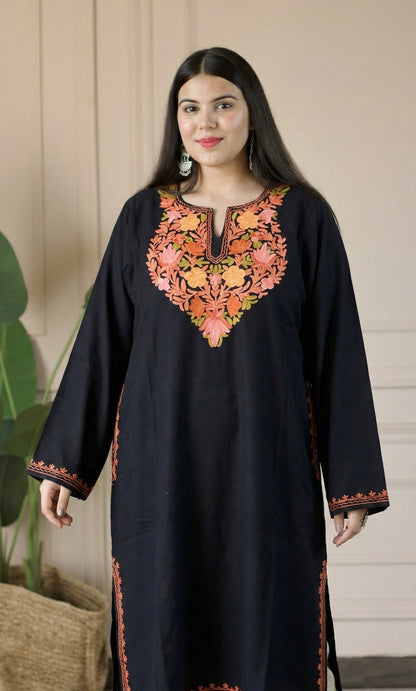 Black Saffron Bloom Aari Embroidered Fine Cashmilon Pheran