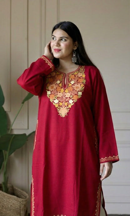 Crimson Saffron Bloom Aari Embroidered Fine Cashmilon Pheran