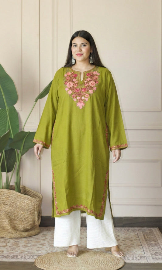 Mehendi Blush Bloom Aari Embroidered Fine Cashmilon Pheran