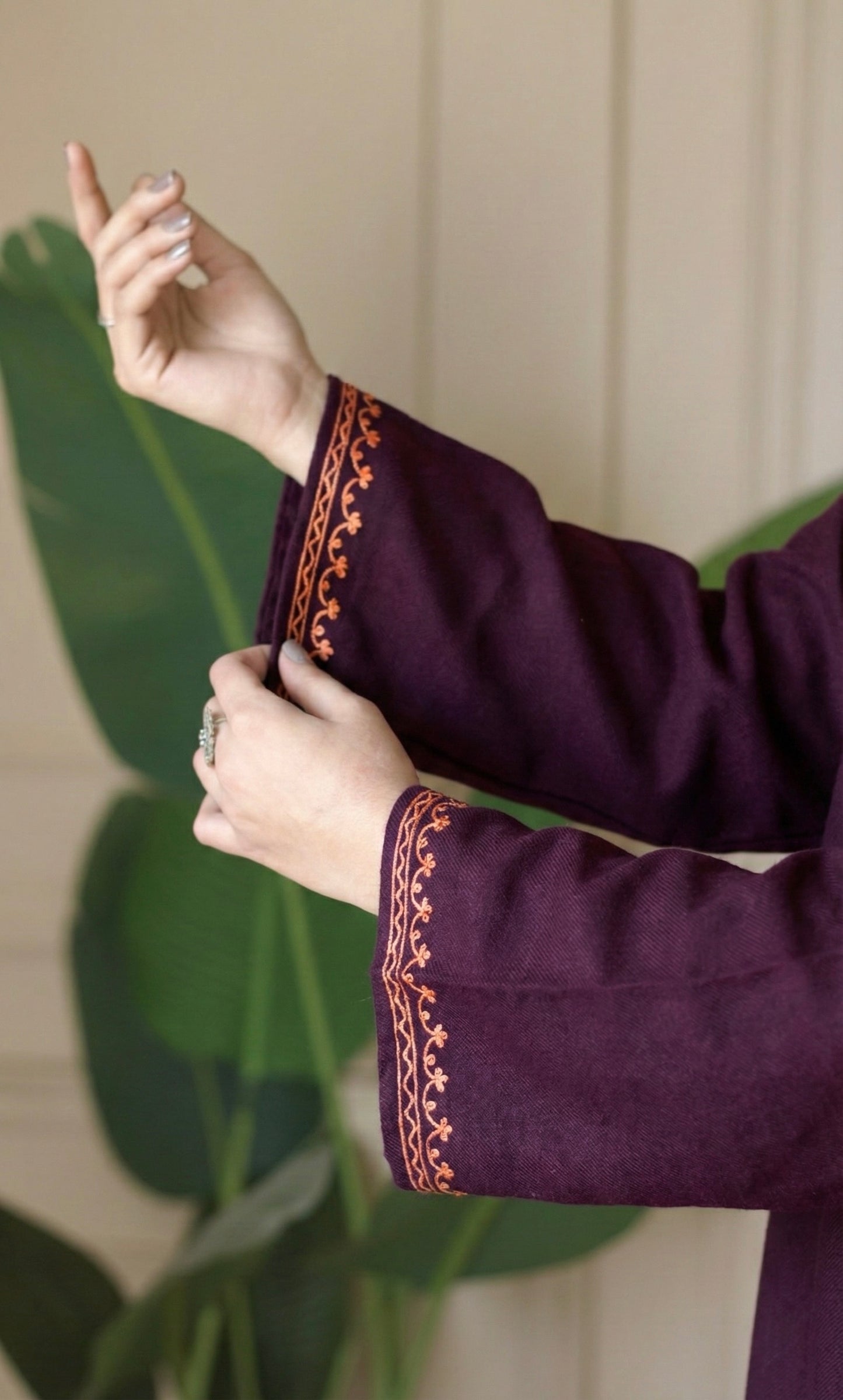 Wine Saffron Ember Aari Embroidered Fine Cashmilon Pheran