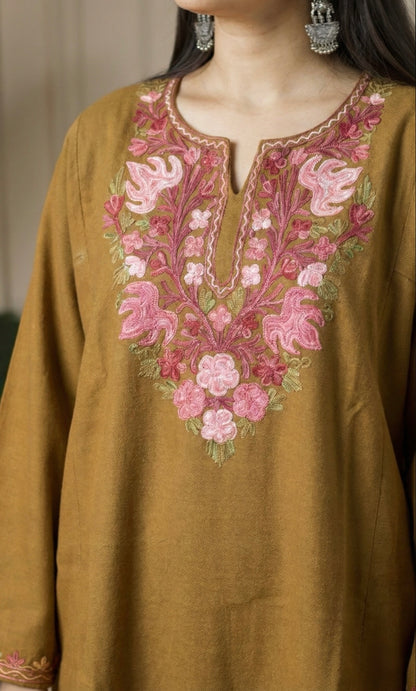 Deep Mustard Rose Ember Aari Embroidered Fine Cashmilon Pheran