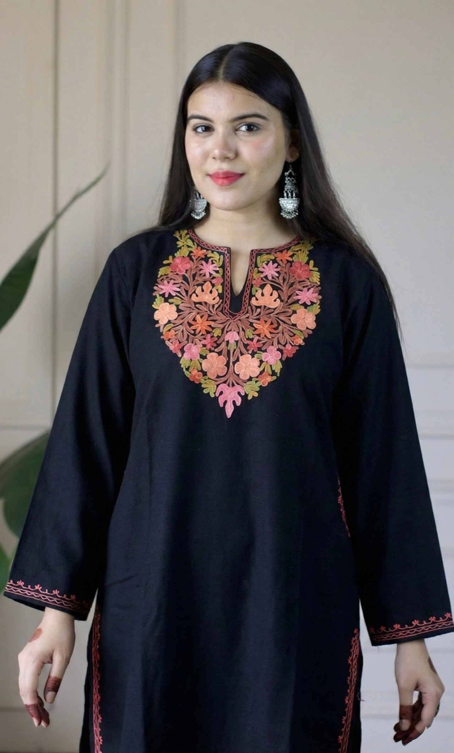 Sunset Bloom Black Aari Embroidered Fine Cashmilon Pheran
