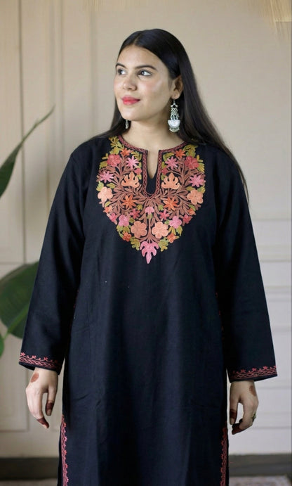 Sunset Bloom Black Aari Embroidered Fine Cashmilon Pheran