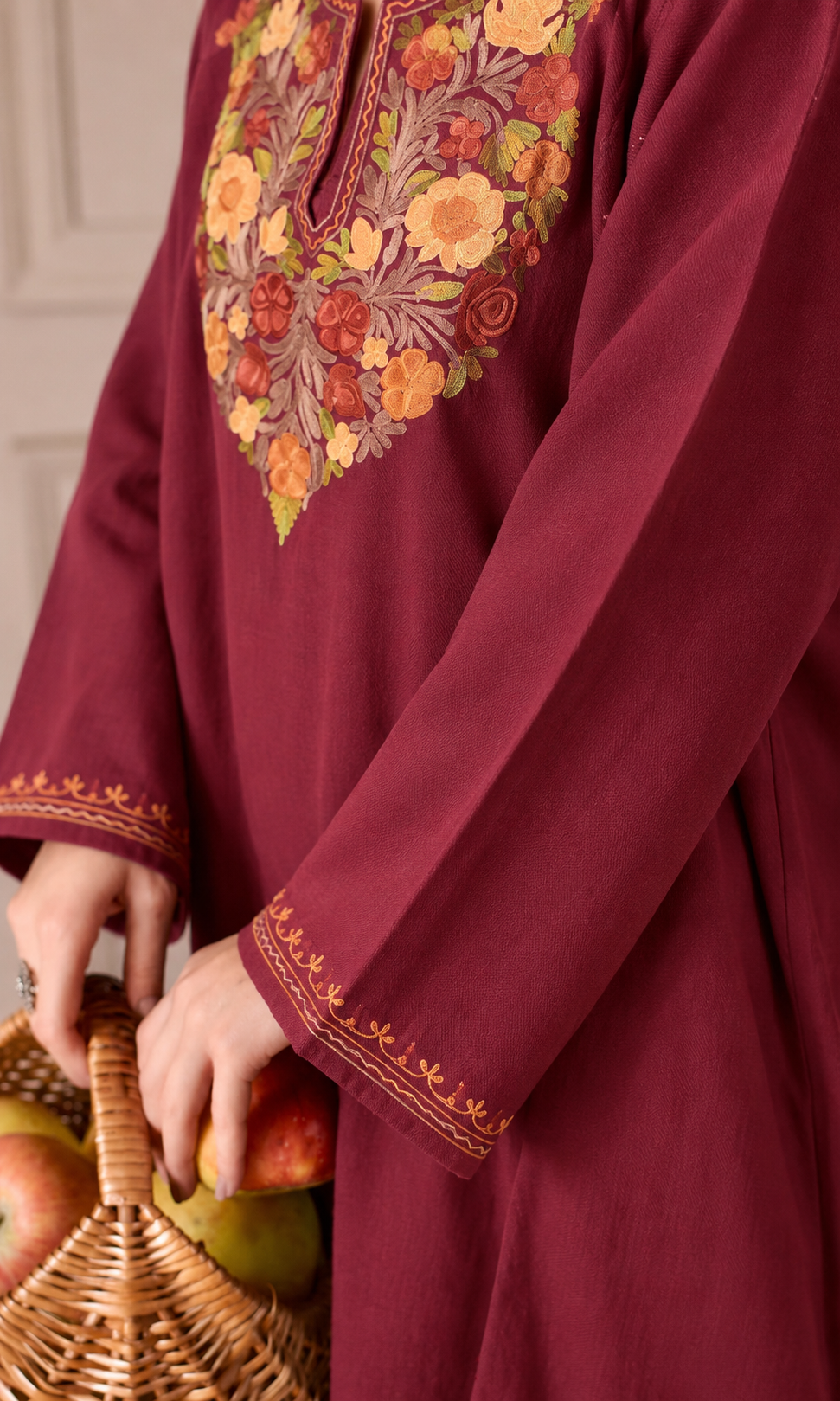Dusty Rose Bloom Aari Embroidered Fine Cashmilon Pheran