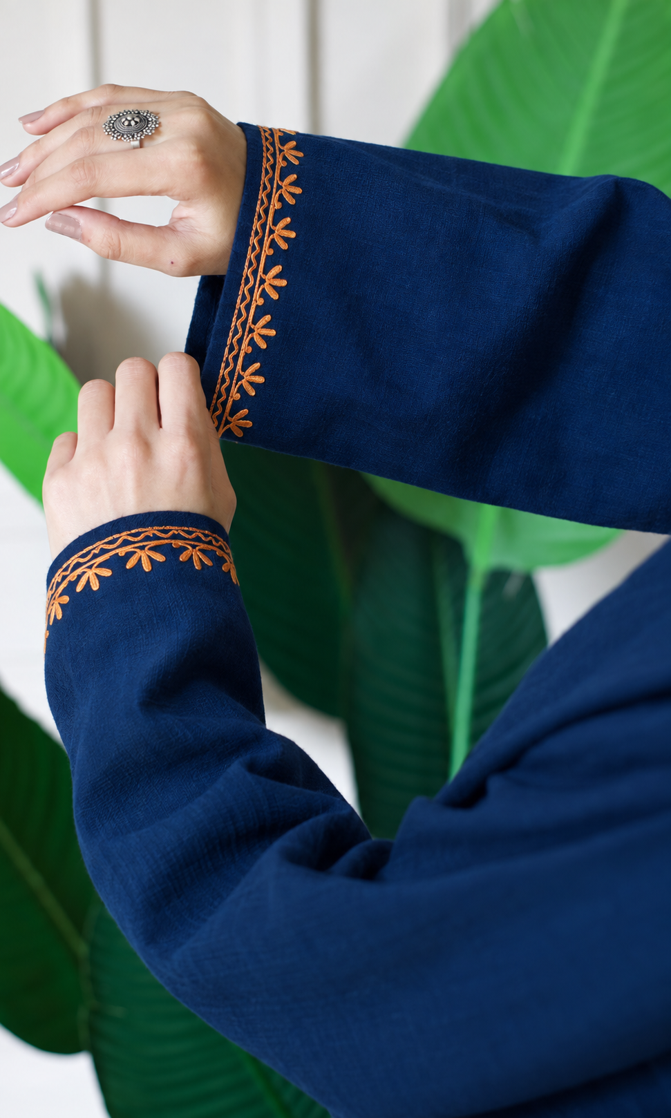Sunfire Bloom Blue Aari Embroidered Fine Cashmilon Pheran