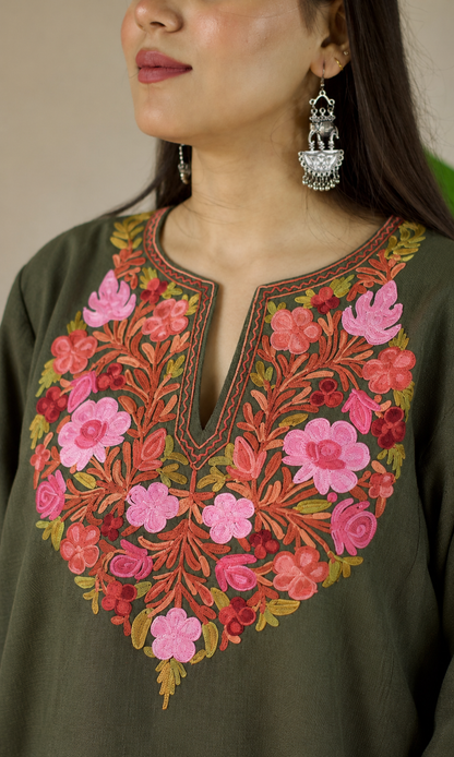 Dark Olive Blush Aari Embroidered Fine Cashmilon Pheran
