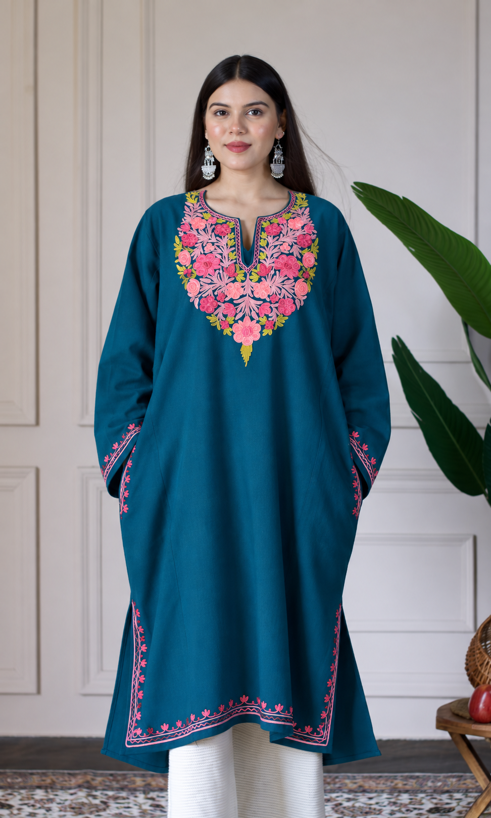 Deep Sea Green Rose Aari Embroidered Fine Cashmilon Pheran