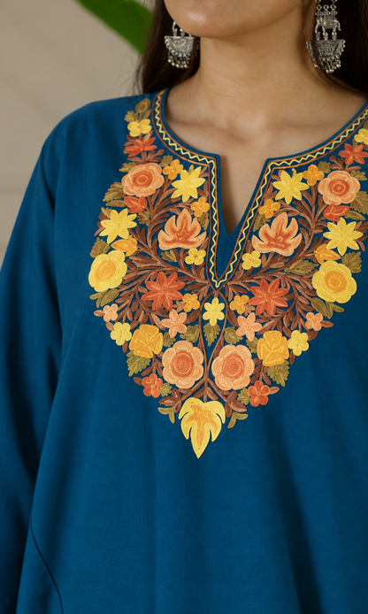 Deep Sea Green Saffron Bloom Aari Embroidered Fine Cashmilon Pheran