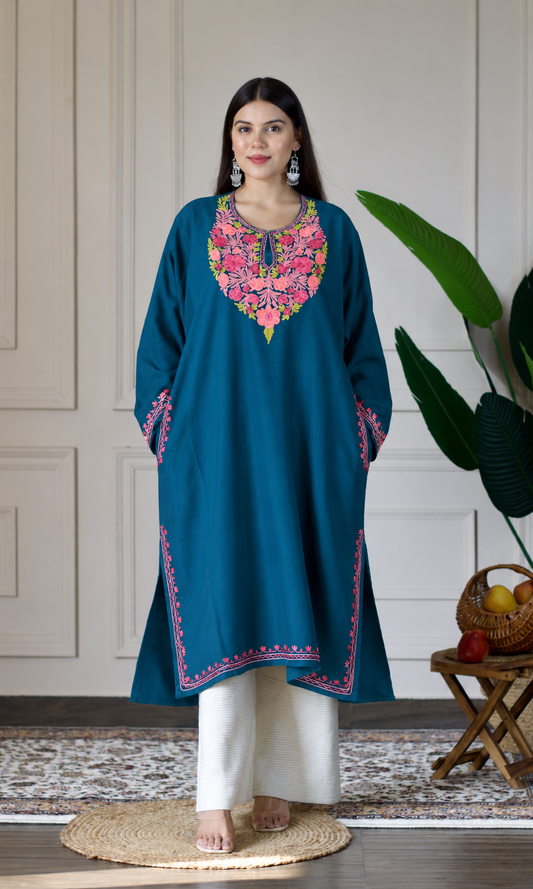 Deep Sea Green Rose Aari Embroidered Fine Cashmilon Pheran